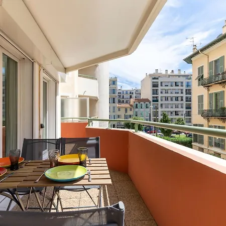 Apartment Happyfew Le Palais Des Arts
