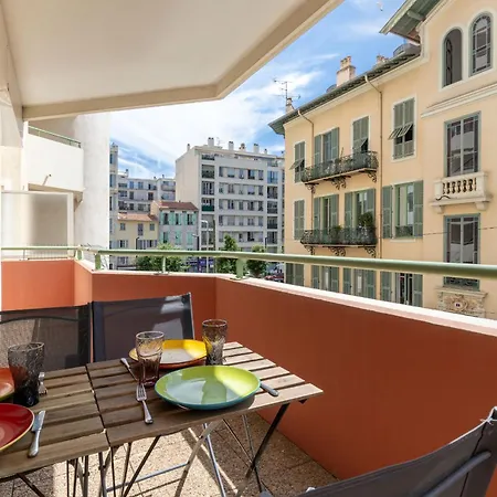 Happyfew Le Palais Des Arts *