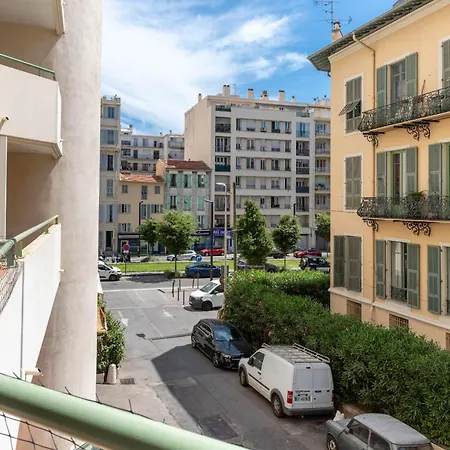 Happyfew Le Palais Des Arts *